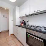 Guesthost - Cozy Steps From The Center Apartment Udine