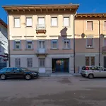 Guesthost - Cozy Steps From The Center Apartment Udine